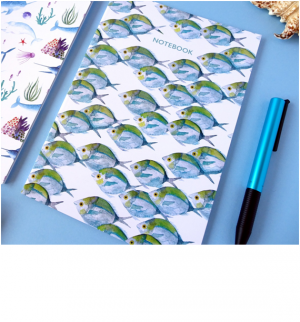 Cuaderno con ilustraciones de peces